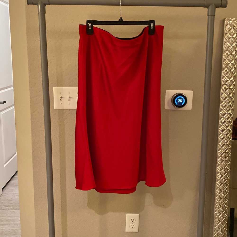 Loft satin skirt red